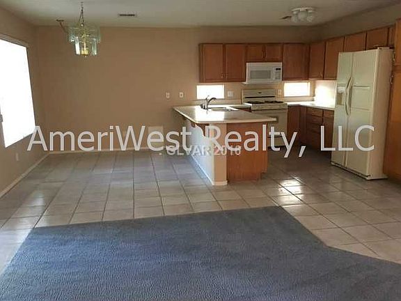 3rd image of 9434 Santa Fe Rose St