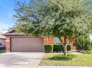 1700 Kings Glen Ln, Fort Worth, TX 76140