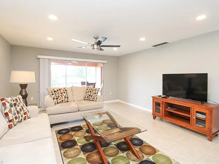 600 Valley Stream Dr #F9 — Photo 24