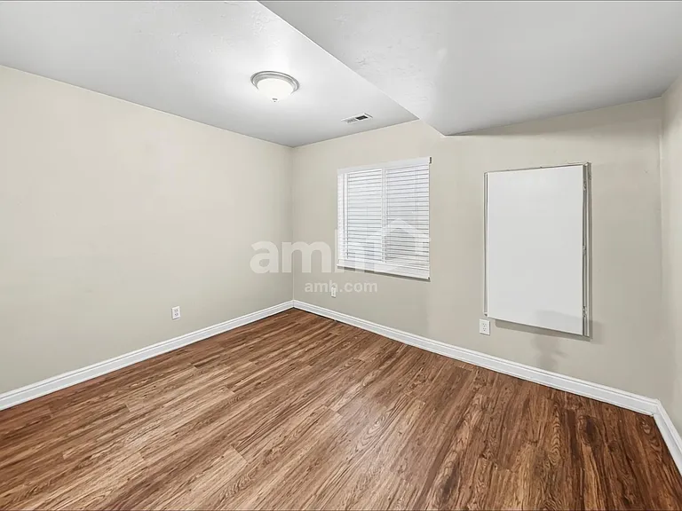 7128 N Kiowa Pkwy — Photo 17