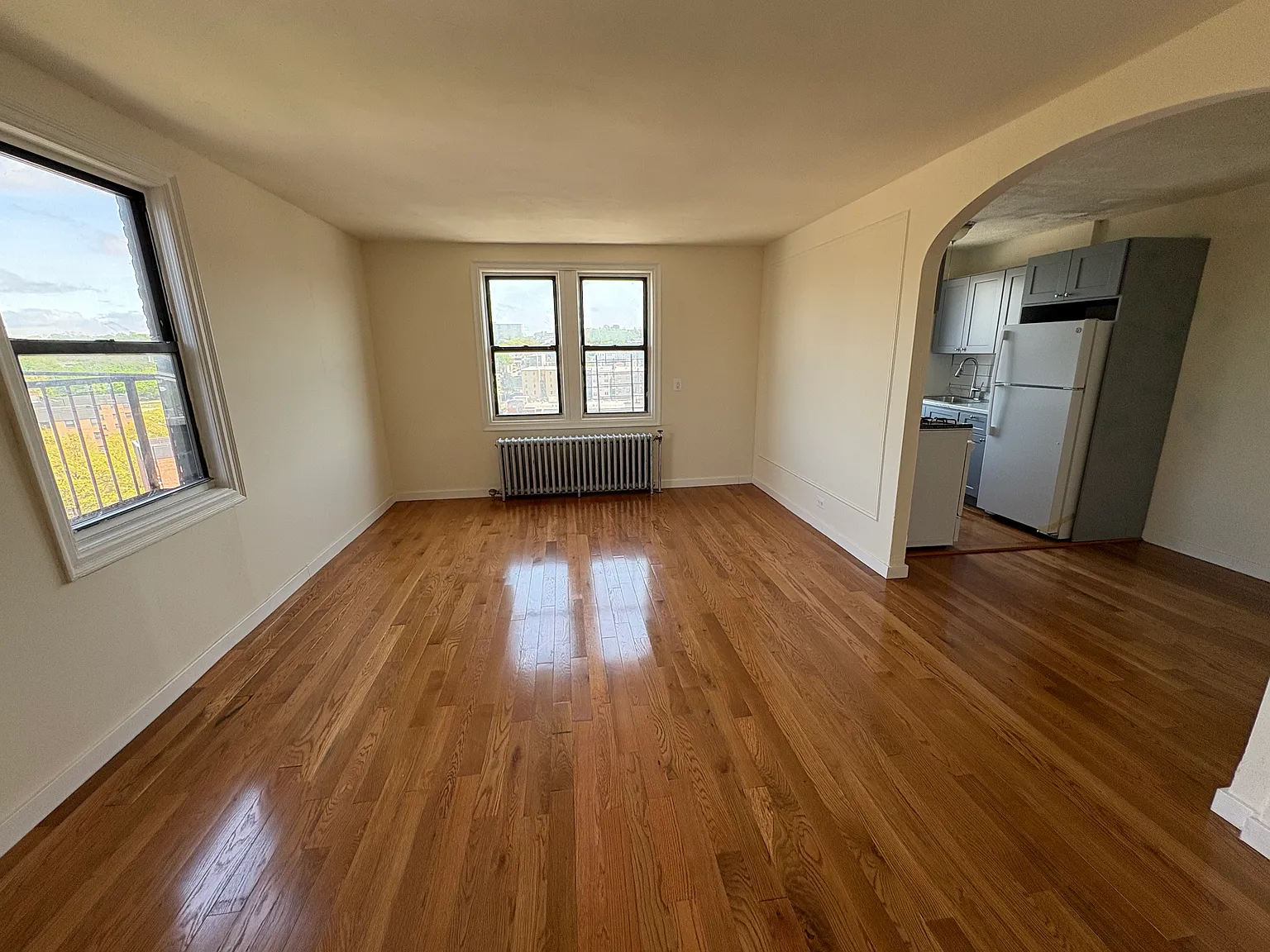 2 bed, 850 sqft, $2,500 — Photo 3