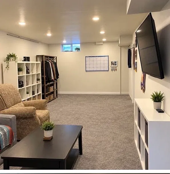 2 bed, 900 sqft, $1,800 — Photo 3