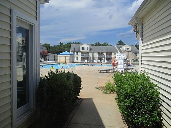 5th image of 1110 Northlake Dr