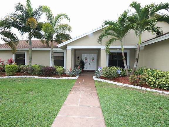 4th image of 20340 NW 4th St