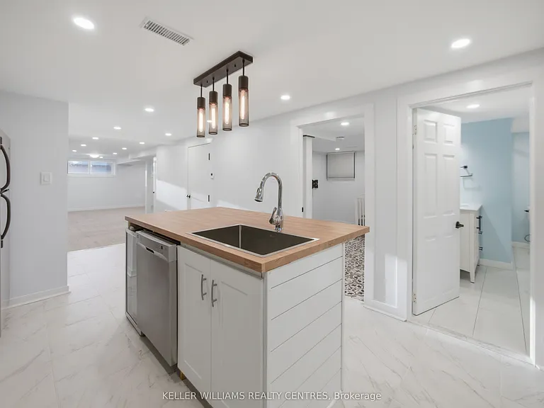 25 Townsend Ave #B — Photo 3