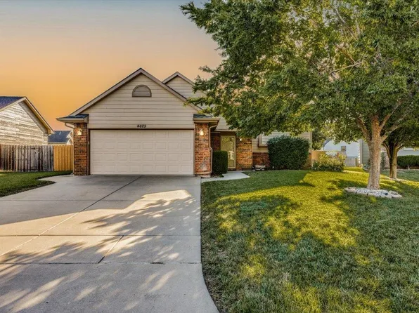 4625 E Falcon Ct, Wichita, KS 67220