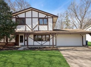 4045 Quaker Ln N, Plymouth, MN 55441