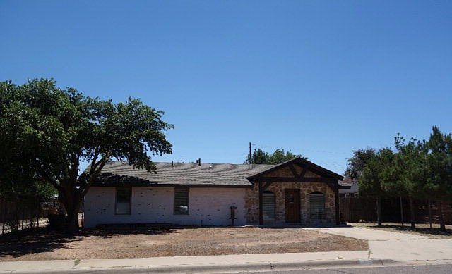 1st image of 401 Sweetbriar Dr