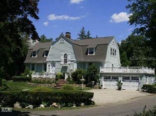 12 Edgehill Dr, Darien, CT 06820