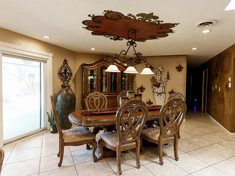10 Cambridge Ct — Photo 19