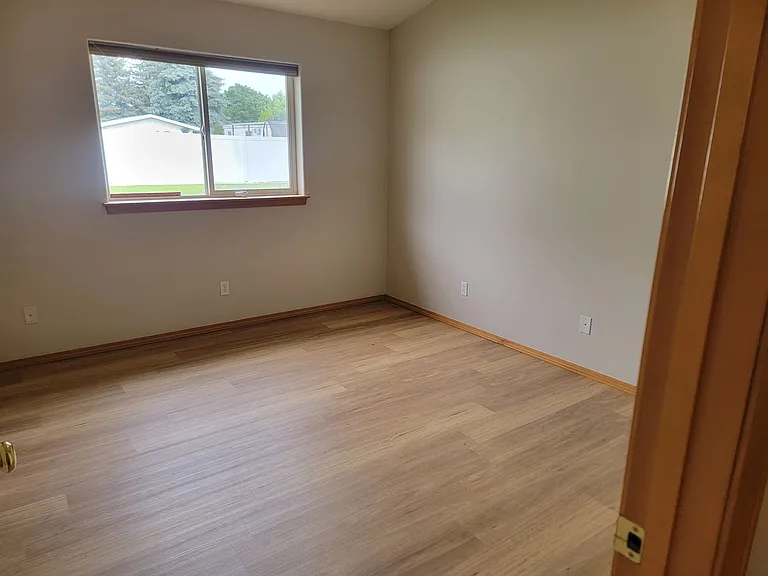 1702 N Aladdin Rd — Photo 9
