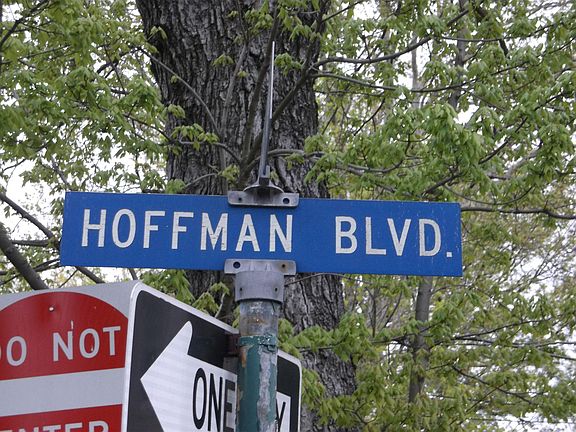 5th image of 235 Hoffman Blvd