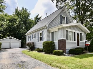 703 E Buchanan St, Bloomington, IL