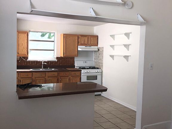 4th image of 2034 Ursulines Ave