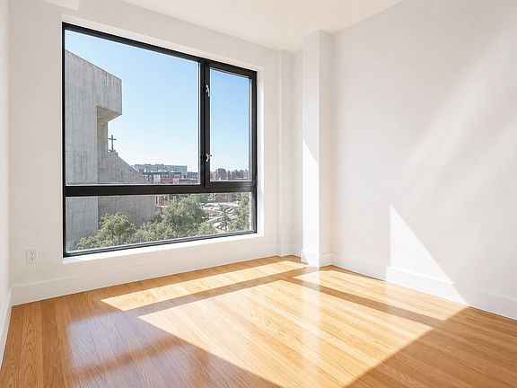 4th image of 475 Herkimer St #4R