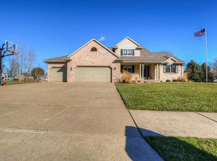 1145 River Oaks Dr, Dewitt, MI 48820