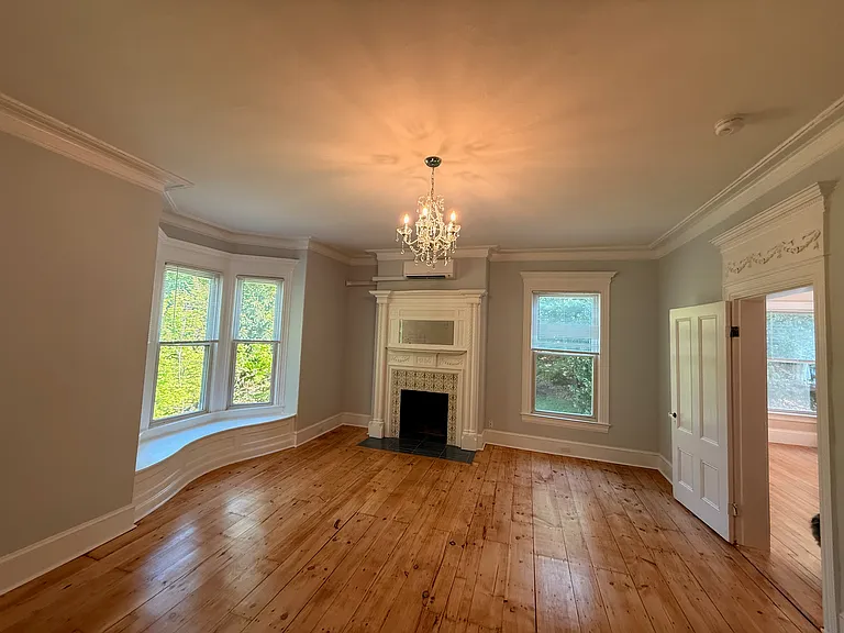 143 Main St #6 — Photo 13