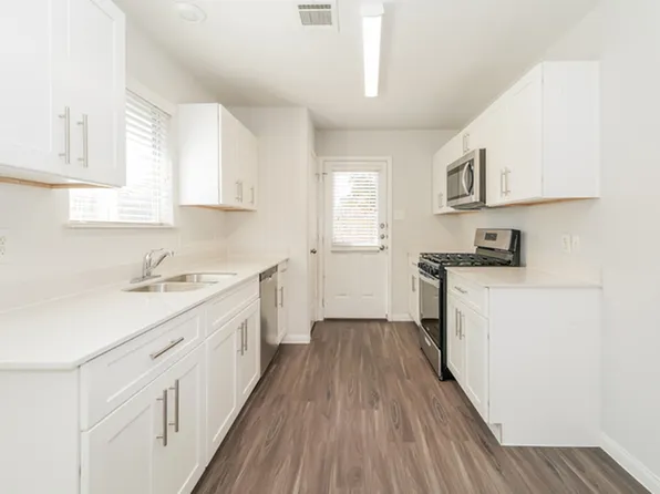 5567 Latta Plantation Dr, Katy, TX 77449