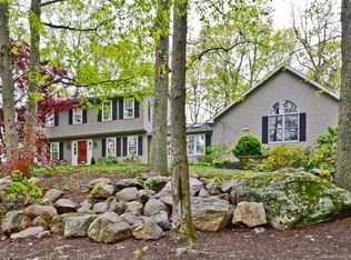41 Grey Ledge Dr, Guilford, CT 06437