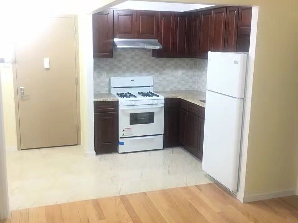 2nd image of 136-21 Latimer Pl #4A