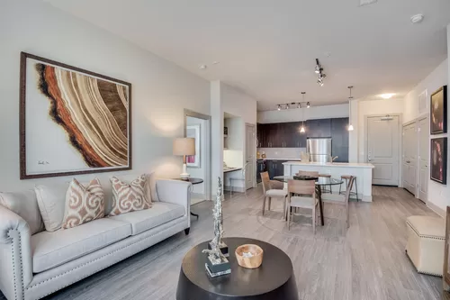 Well-designed one and two-bedroom apartment homes - Windsor at West University