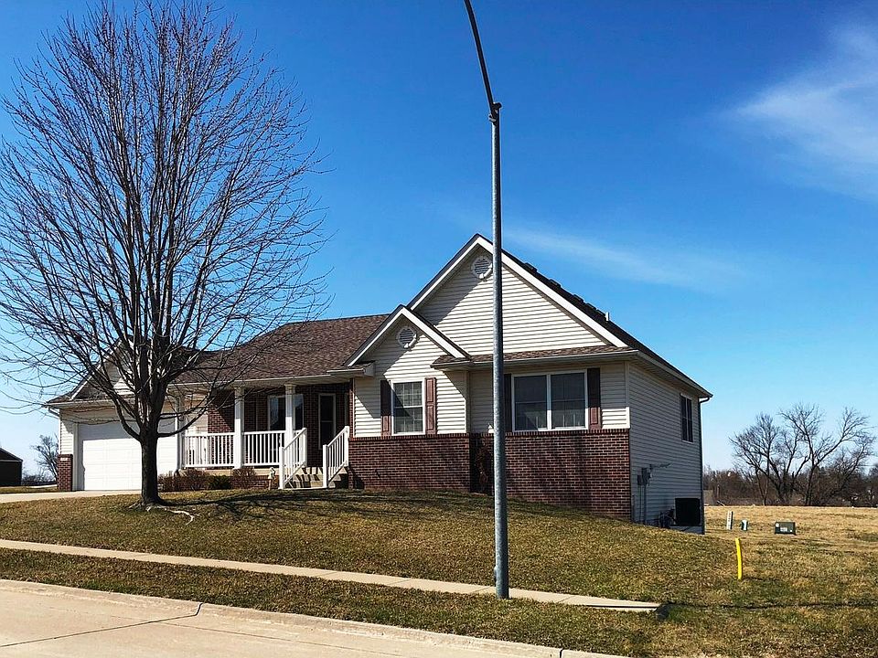 2nd image of 2502 Hart Ave