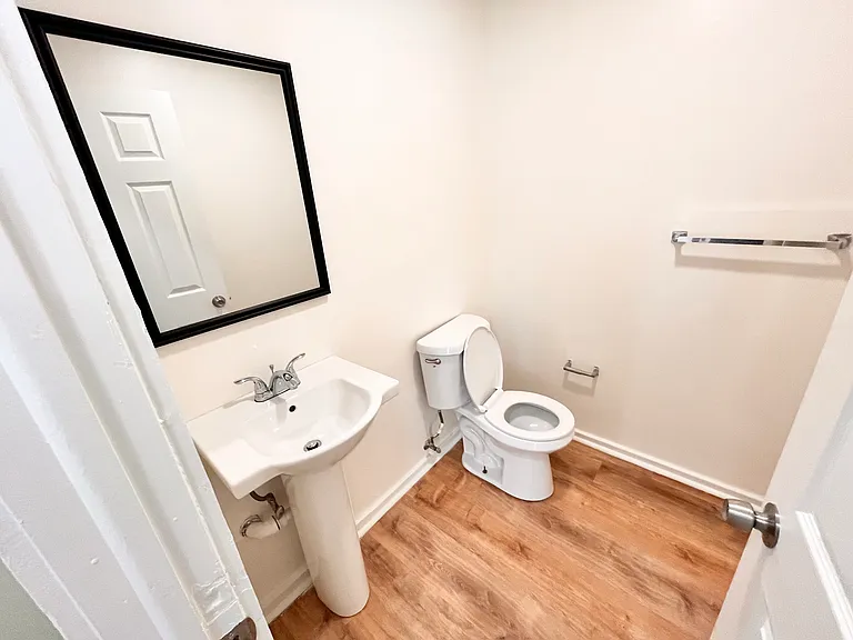 119 Bassett St #2B — Photo 9
