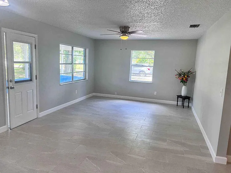 2410 S Brocksmith Rd — Photo 13