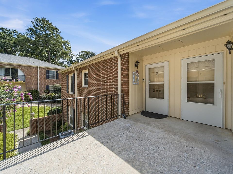 1st image of 5516 Lakeshore Dr APT 208