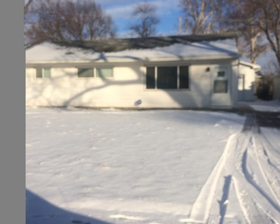 1st image of 3125 S 39th St
