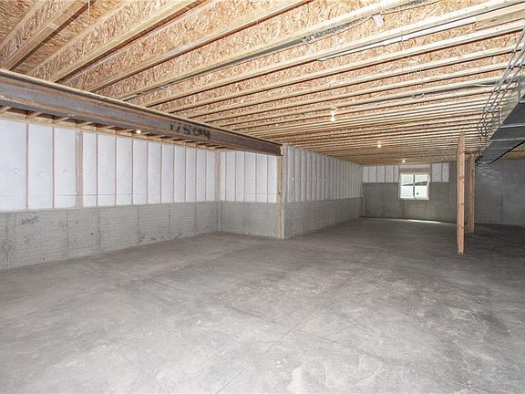 3rd image of 9712 Larchwood Dr