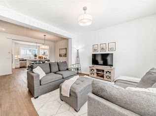 106 Dawson Harbour Rise, Chestermere, AB T1X 1Z7