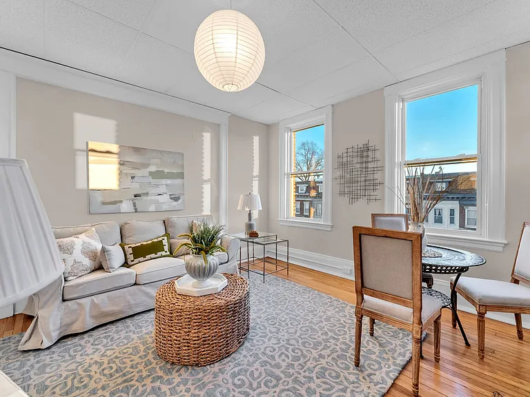 The Woodrow at 300 E 30th Street — Photo 38