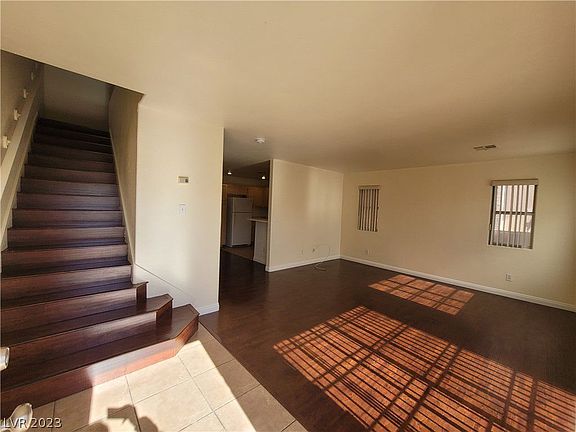 2nd image of 5563 Leaning Oak Ave #0