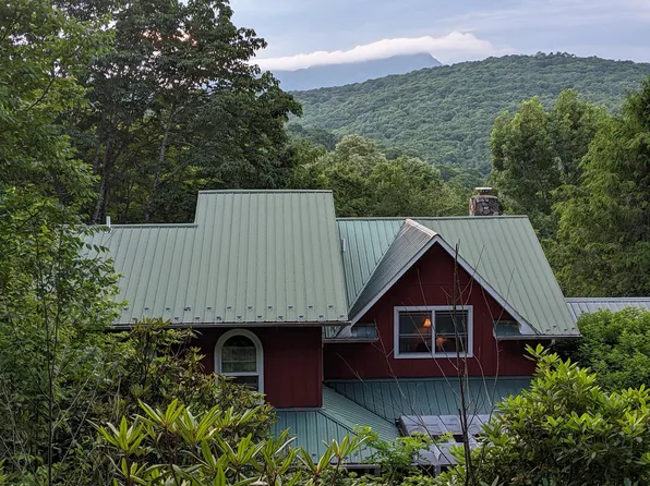 2209 Sugar Mountain 2 Rd, Newland, NC 28657