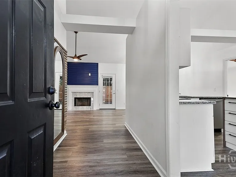 110 Saint Ives Way — Photo 3