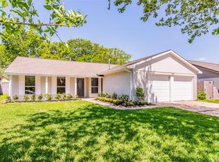 5934 Vickijohn Dr, Houston, TX 77096