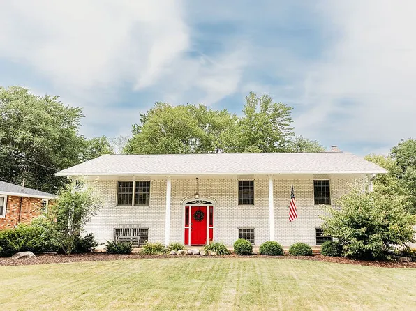 520 W Schultz Ave, Dalton, OH 44618