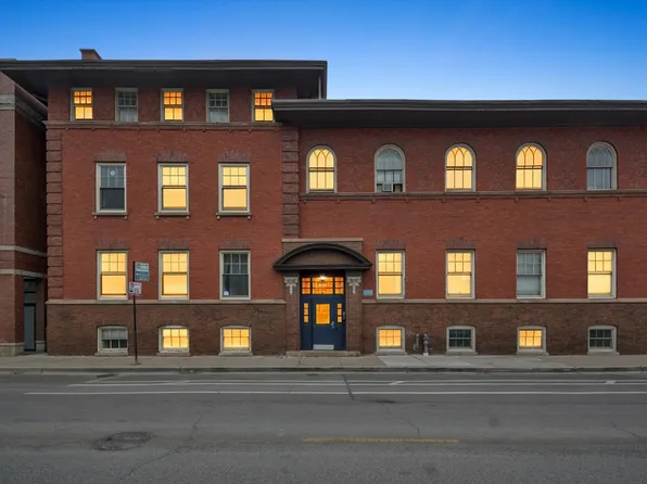 2150 W North Ave APT 11, Chicago, IL 60647