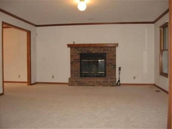 4th image of 15820 Horton Ct