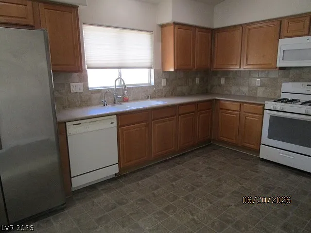 8649 Little Fox St — Photo 4