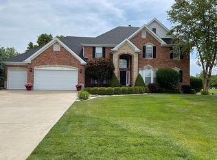 1638 Clover Rdg, Columbia, IL 62236