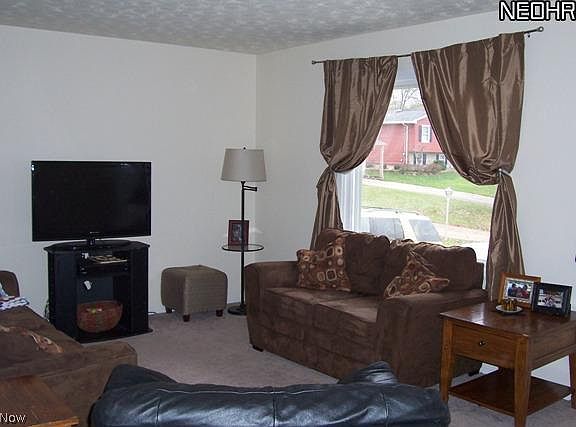 4th image of 2392 Oak Trace St