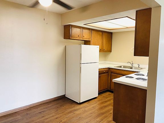 4th image of 805 Mitchell Ave #7