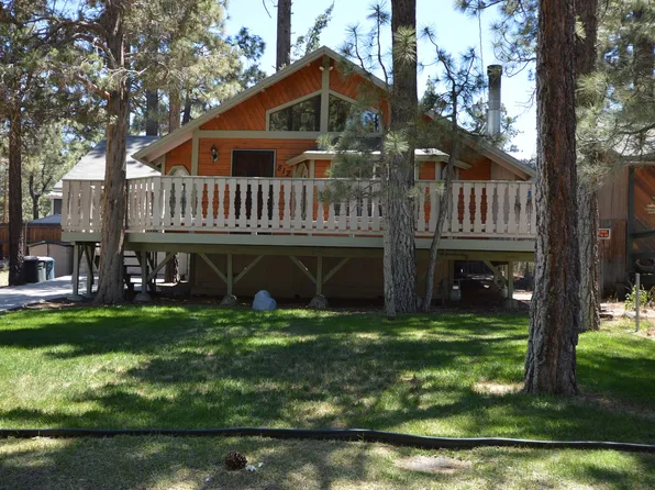 812 Country Club Dr, Big Bear City, CA 92314