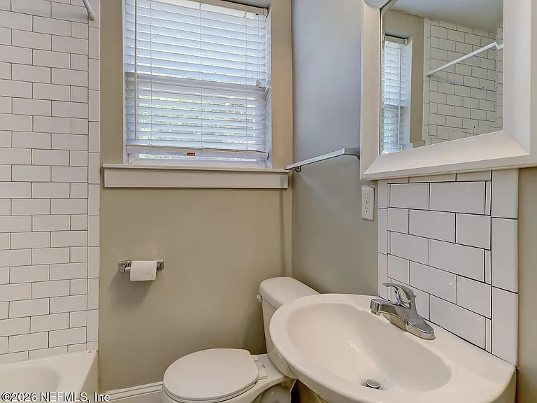 1009 Stockton St #8 — Photo 31