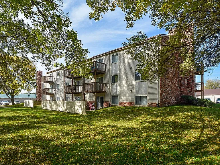 Rochester Heights — Photo 10