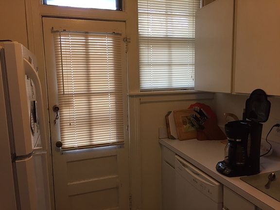 5th image of 210 N Stafford Ave #U22