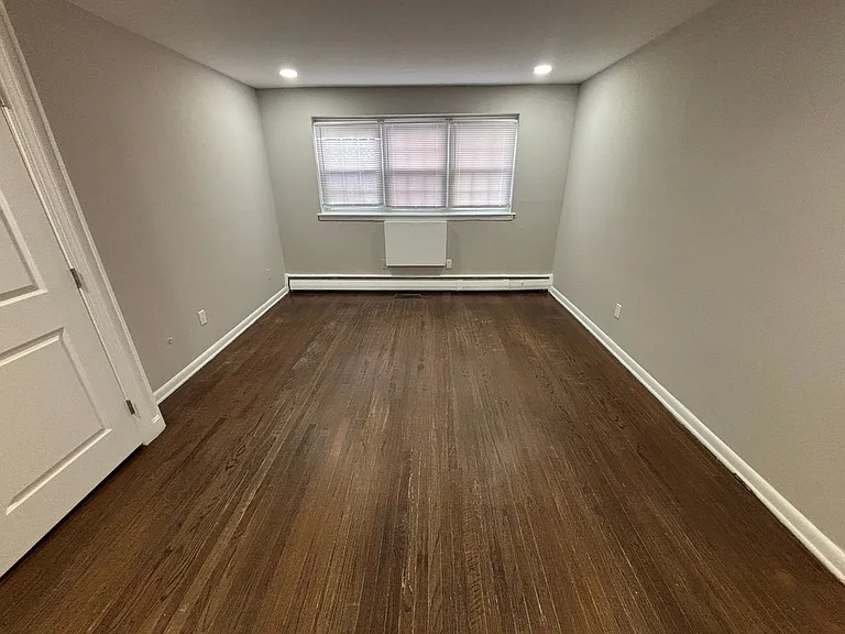 210 Trinity Ave — Photo 10