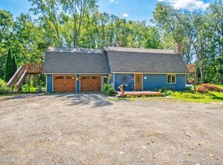 5839 Mason Rd, Fowlerville, MI 48836